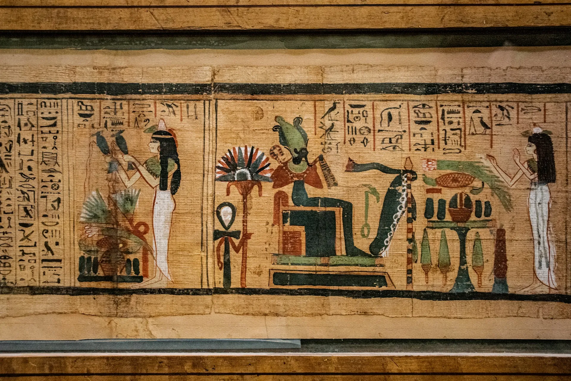 jeroglíficos de dioses y faraones en el antiguo Egipto