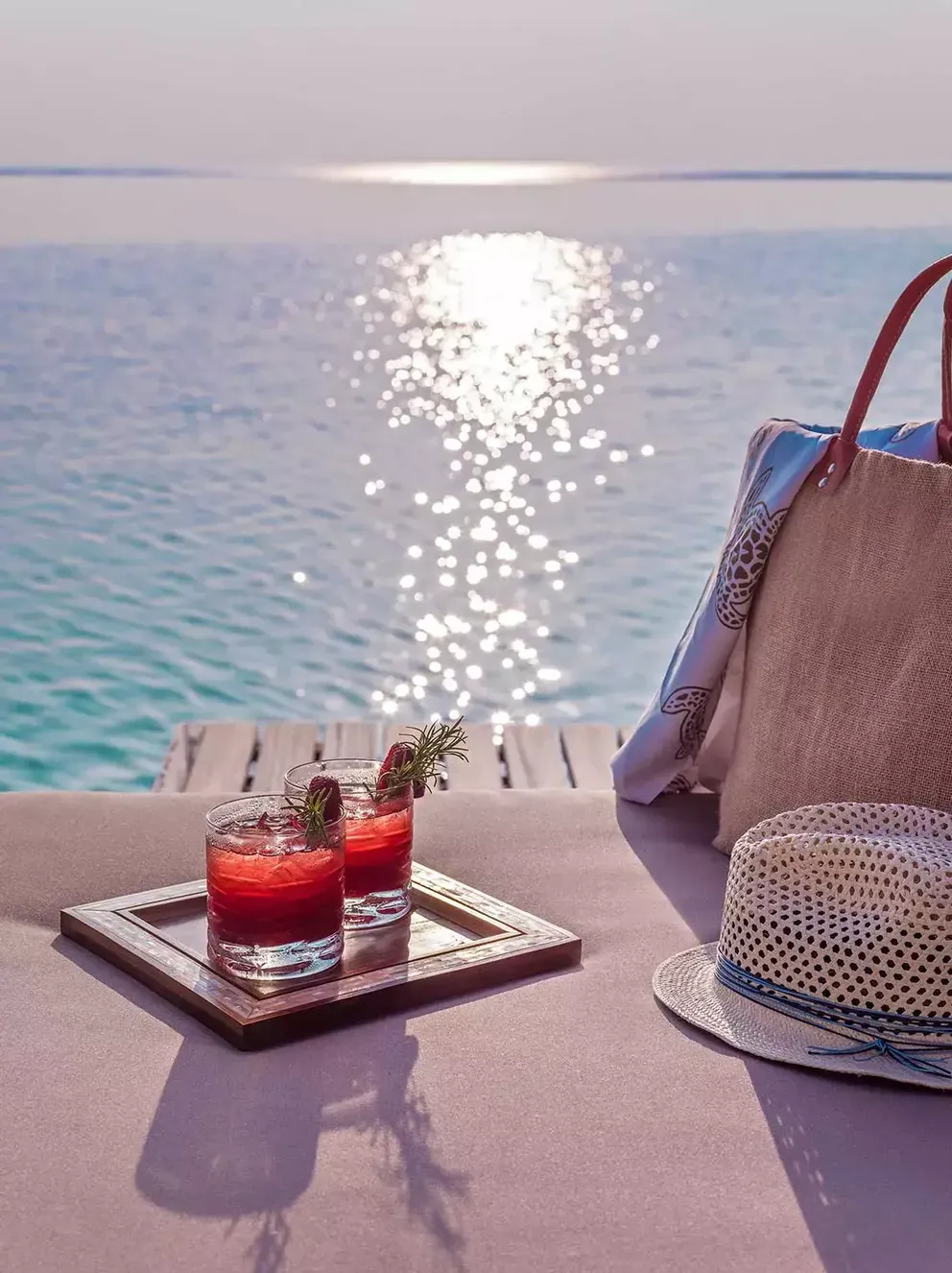 en one&only reethi rah vas a poder deleitarte con una bebida refrescante