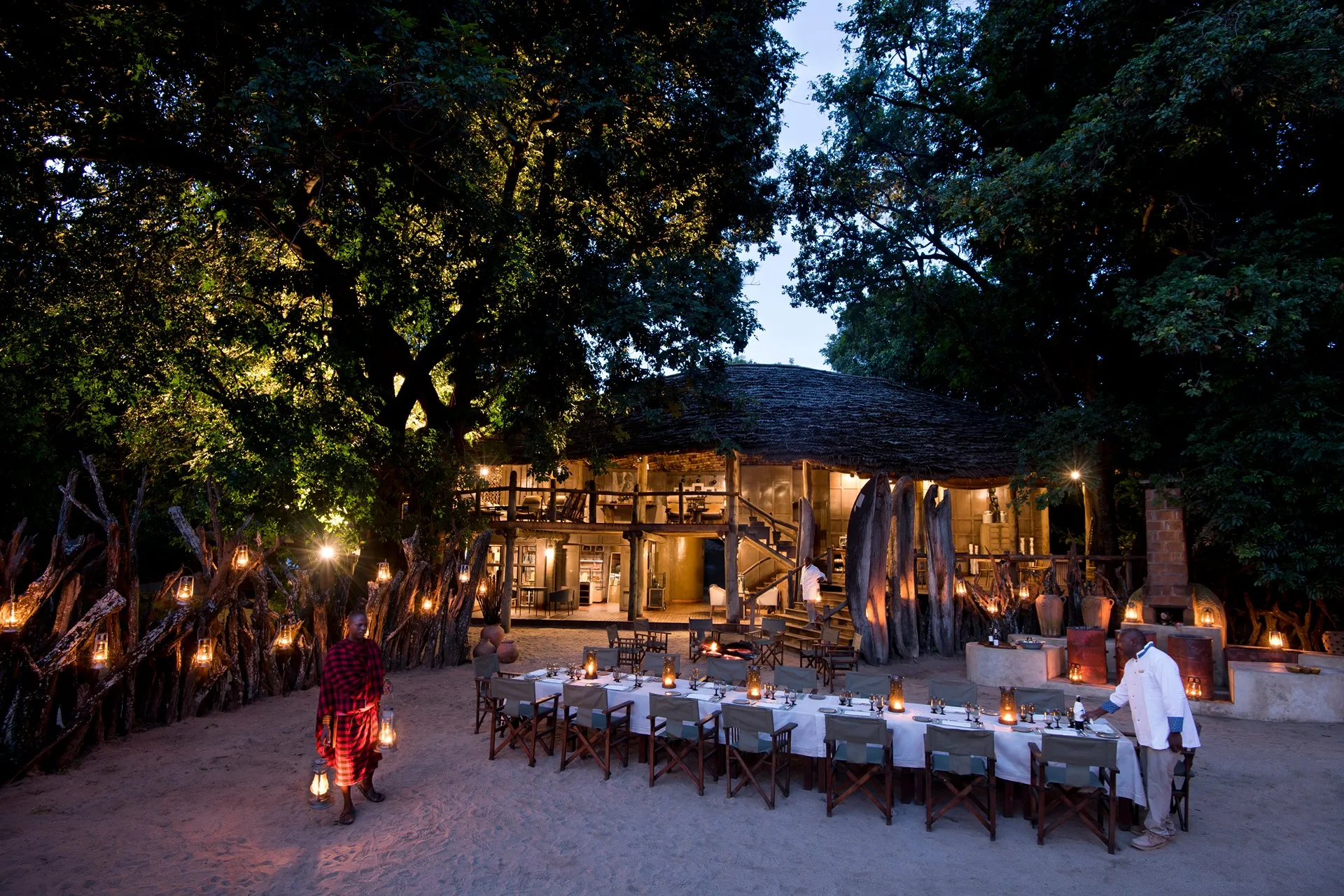 hospedaje con una cena al aire libre