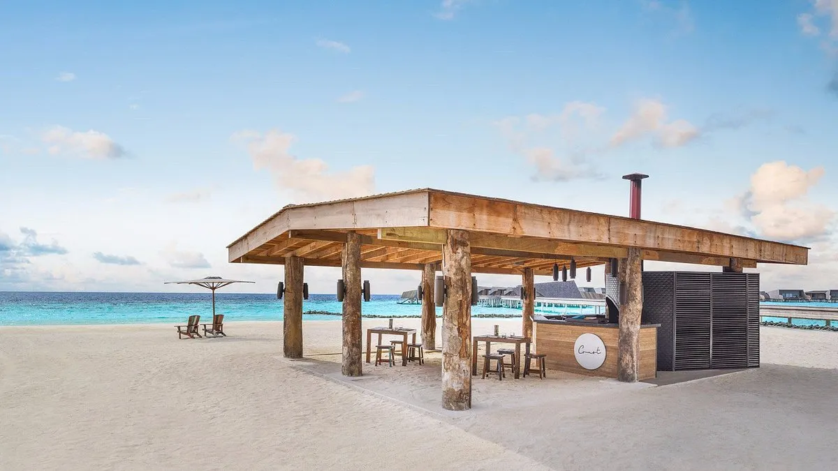 bar en la playa donde te puedes sentar y degustar de su gastronomía