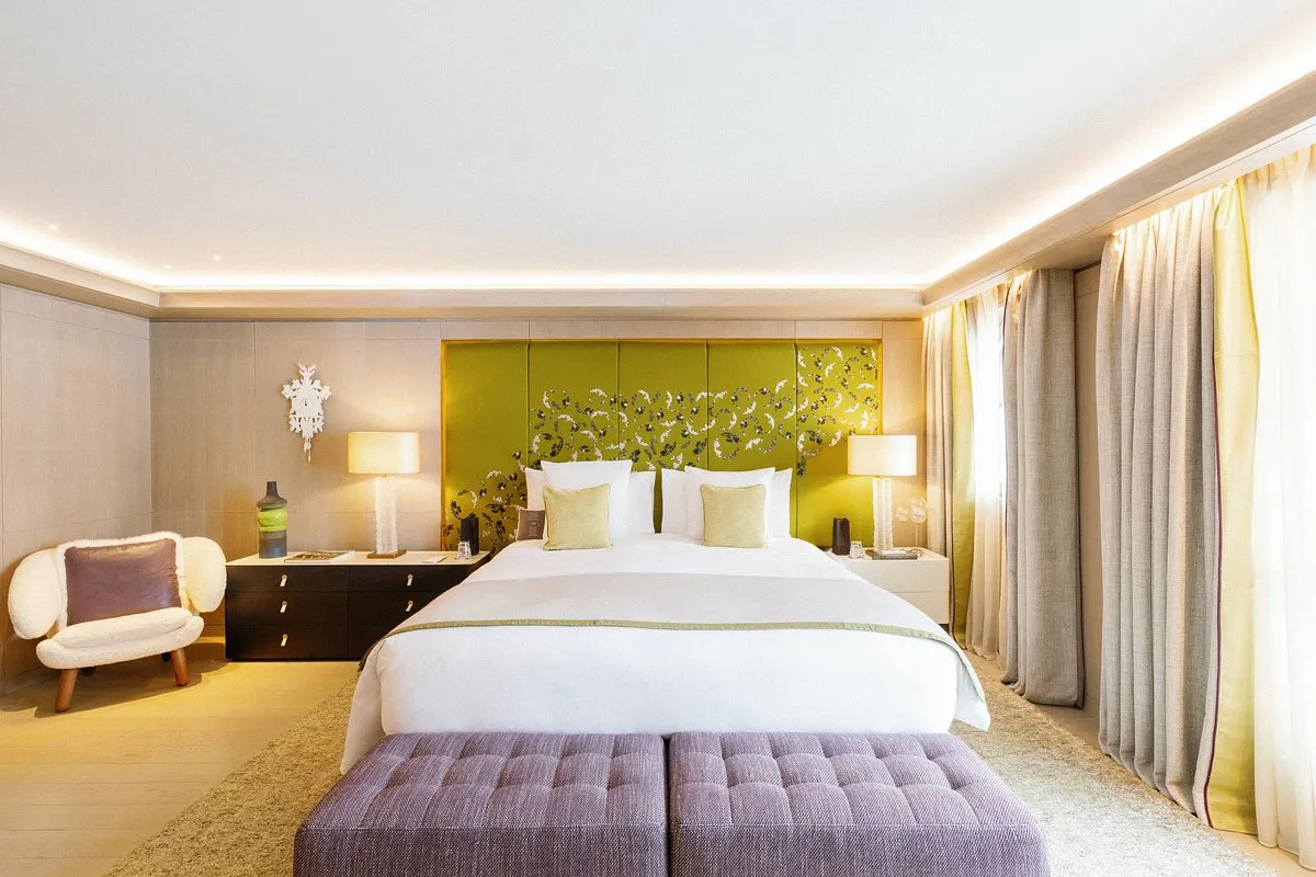 habitación grande, cómoda, con buena iluminación para que puedas disfrutar de un ambiente agradable