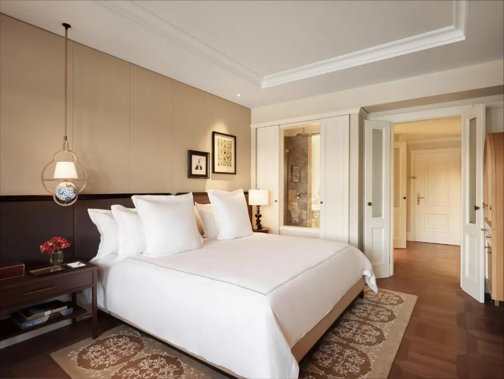 habitación con cama para dos personas, Un espacio perfecto para descansar y disfrutar de la tranquilidad.